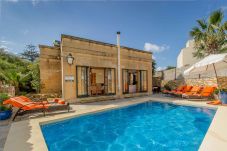 Country house in Ta' Sannat - Casetta Menzja Holiday Home
