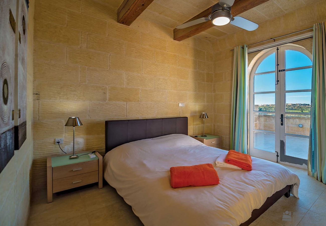 Country house in Qala - Hanini The Holiday Home