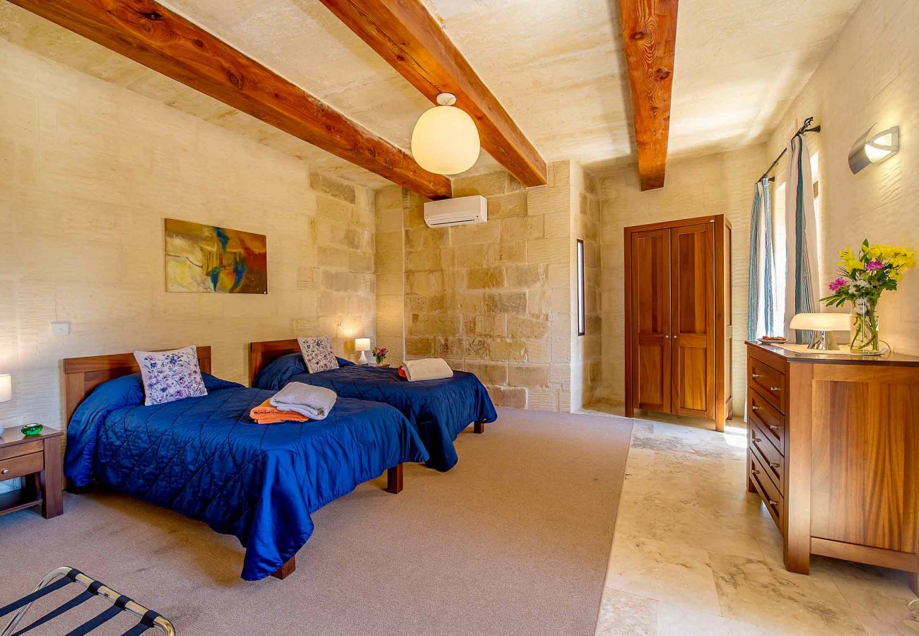gozo holiday home bedroom