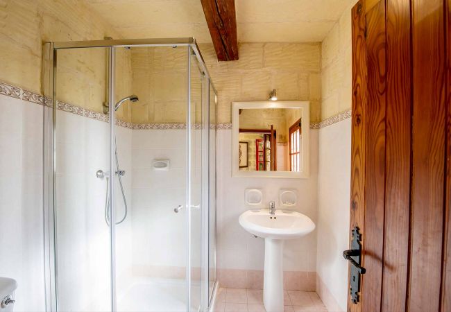 Country house in L-Gharb - Ponderosa Holiday Home Country house in L-Gharb - Ponderosa Holiday Home