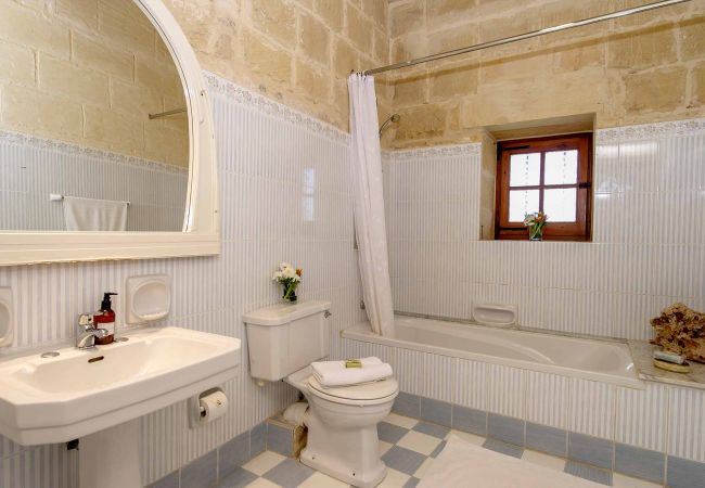 Country house in L-Gharb - Ponderosa Holiday Home Country house in L-Gharb - Ponderosa Holiday Home