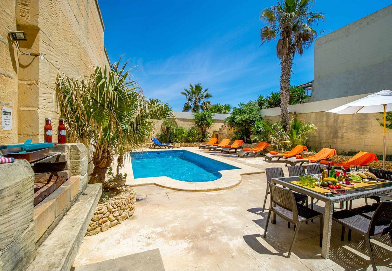 farmhouse in gozo with pool