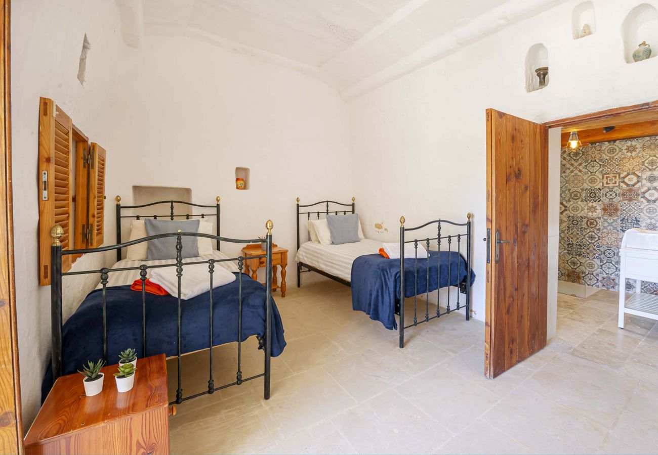 Country house in L-Għasri - Oleandra Holiday Home