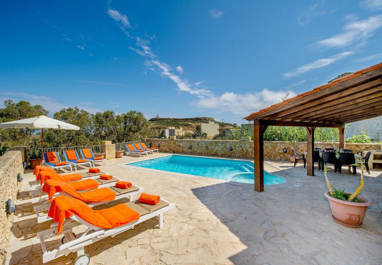 Country house in L-Għasri - Ta Gananz Holiday Home