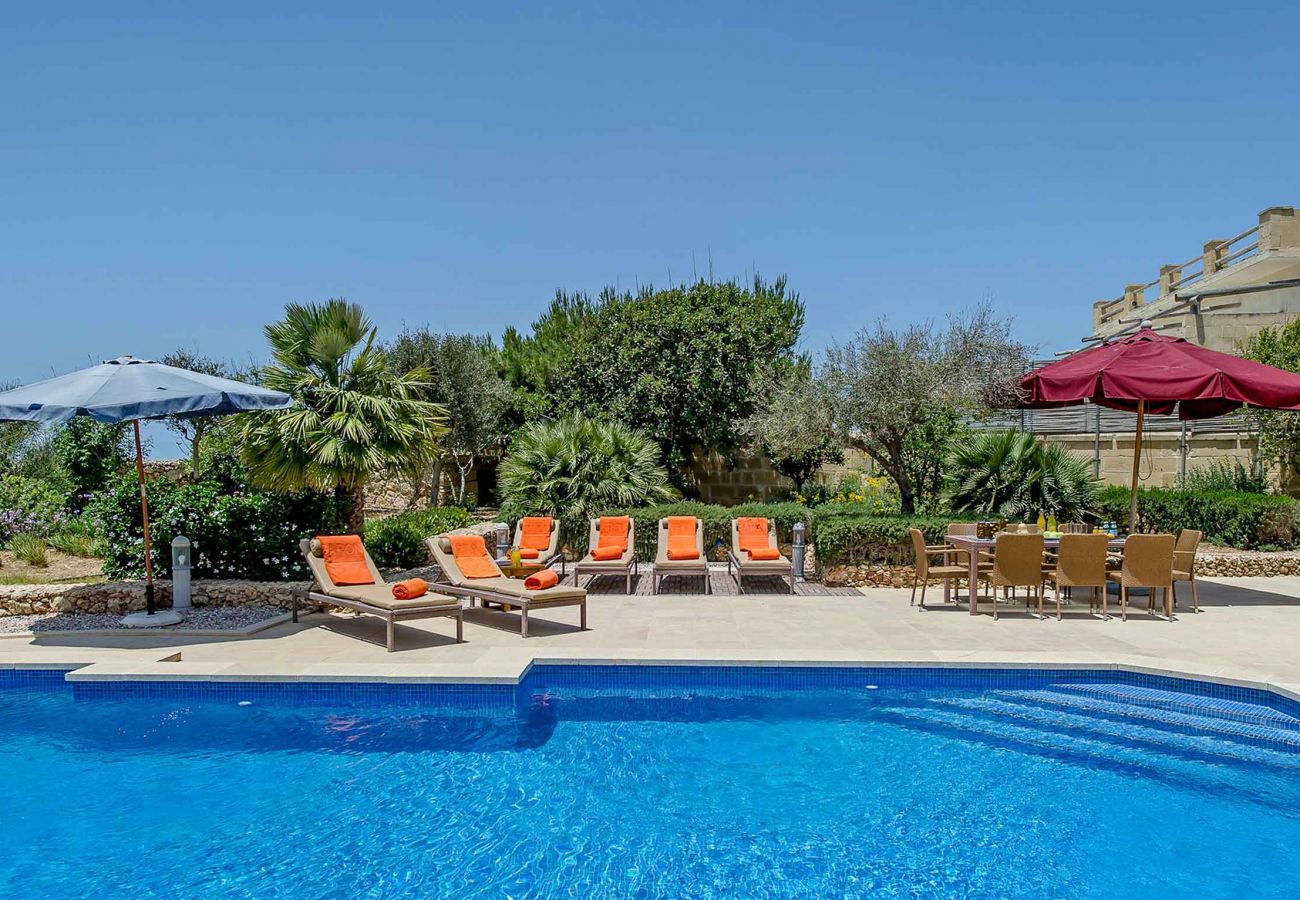 luxury villa in gozo with pool