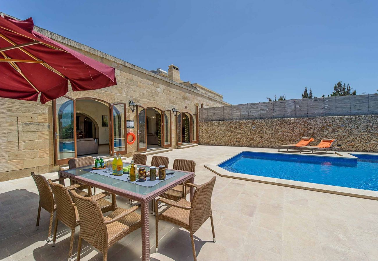 gozo holiday home pool
