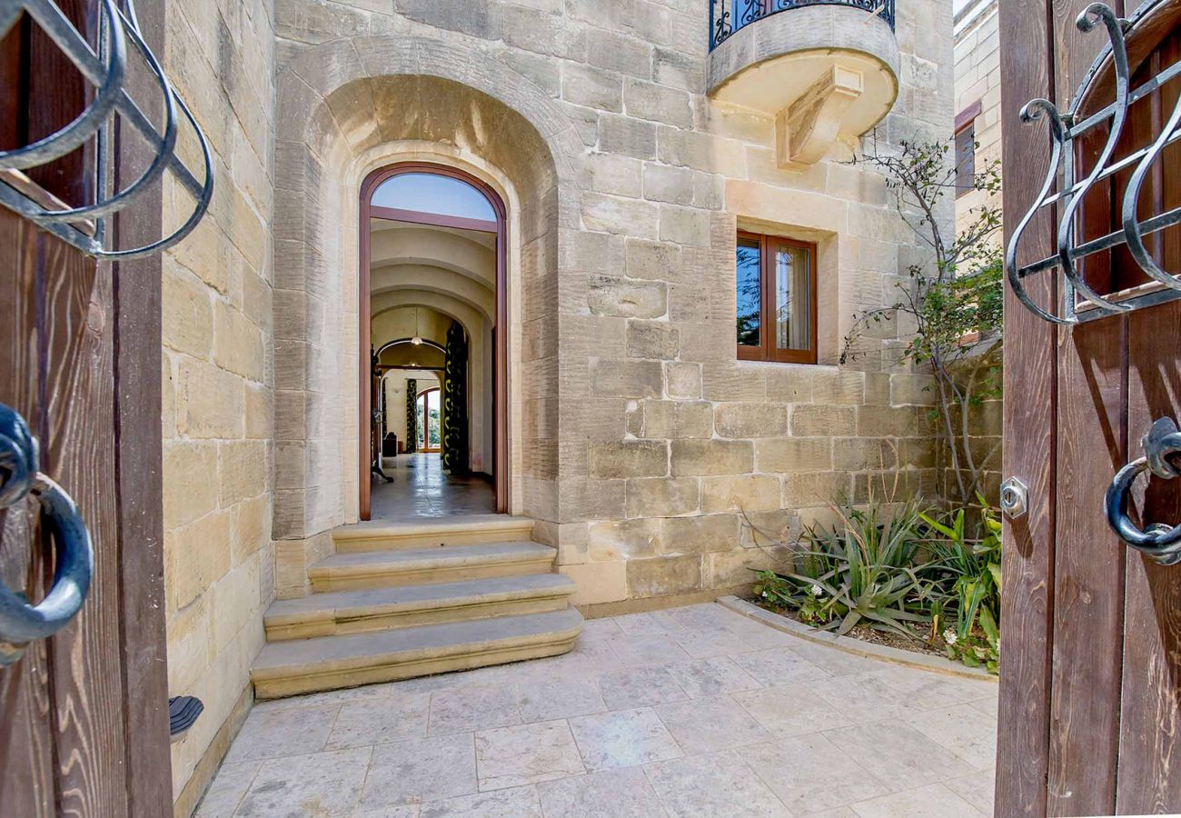 entrance to gozo luxury villa