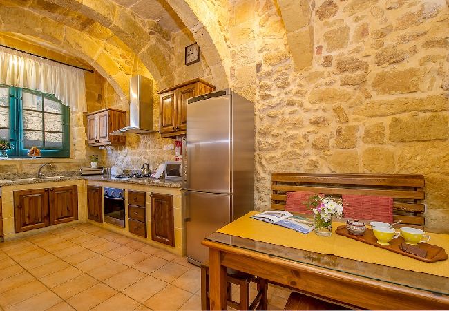Country house in Ta' Kercem - Razzett Tuta Holiday Home Country house in Ta' Kercem - Razzett Tuta Holiday Home