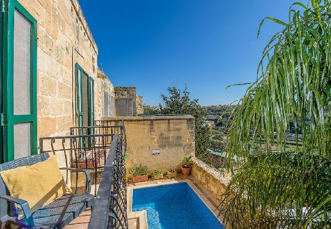 Country house in Ta' Kercem - Razzett Tuta Holiday Home Country house in Ta' Kercem - Razzett Tuta Holiday Home
