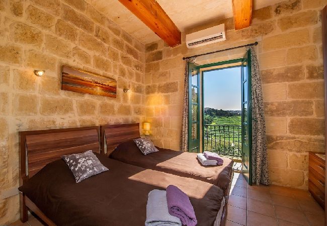 Country house in Ta' Kercem - Razzett Tuta Holiday Home Country house in Ta' Kercem - Razzett Tuta Holiday Home
