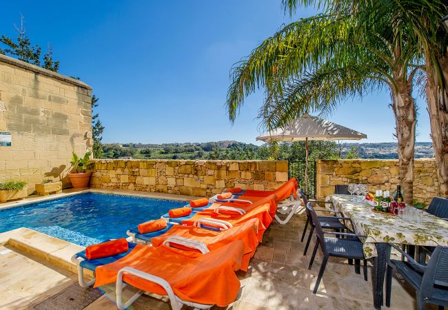 Country house in Ta' Kercem - Razzett Tuta Holiday Home Country house in Ta' Kercem - Razzett Tuta Holiday Home