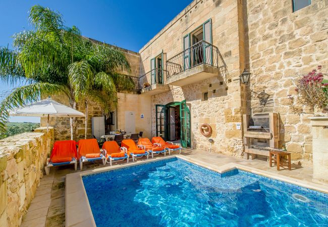 Country house in Ta' Kercem - Razzett Tuta Holiday Home Country house in Ta' Kercem - Razzett Tuta Holiday Home