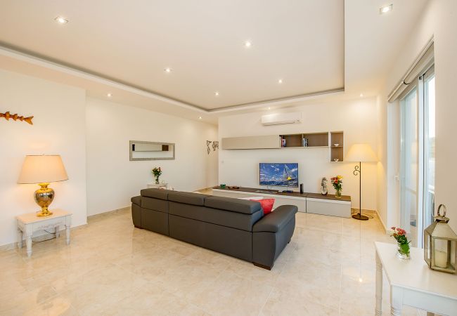 Apartment in Marsalforn - The Hillock Penthouse B17 Apartment in Marsalforn - The Hillock Penthouse B17