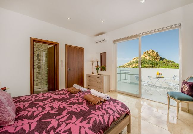 Apartment in Marsalforn - The Hillock Penthouse B17 Apartment in Marsalforn - The Hillock Penthouse B17