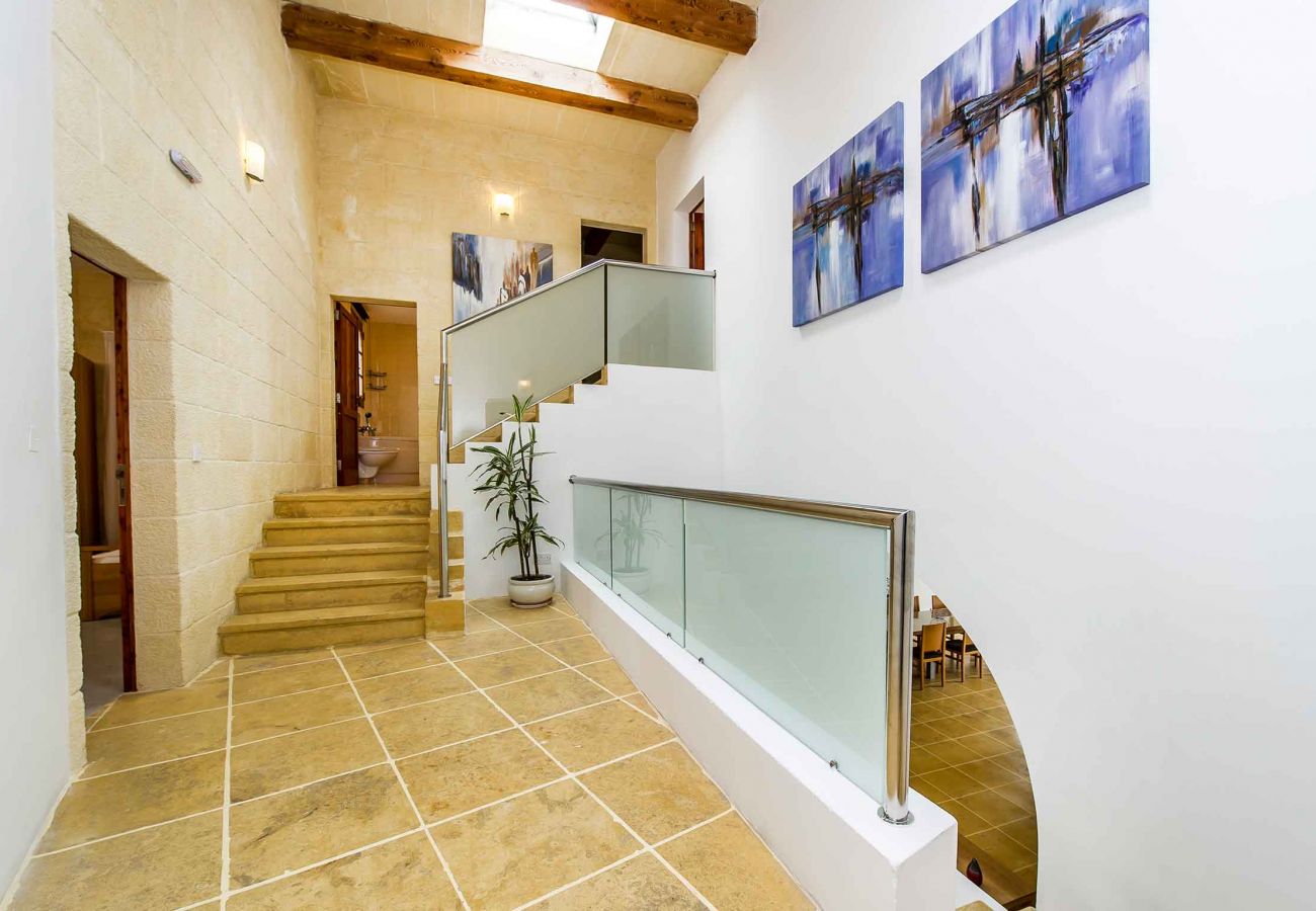 Country house in Ta' Kerċem - Four winds Holiday Home