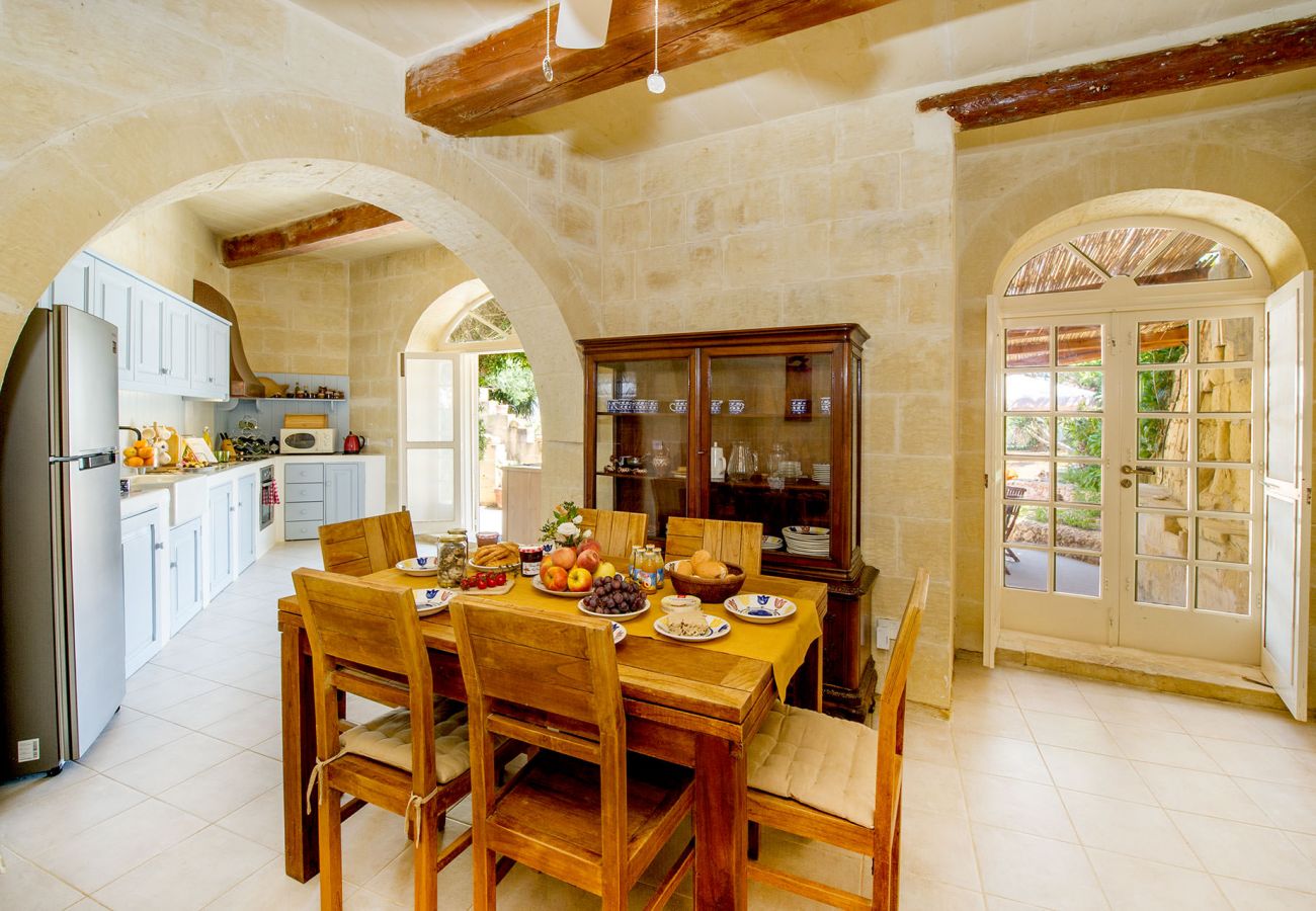 Country house in L-Għarb - Dar Guz Holiday Home