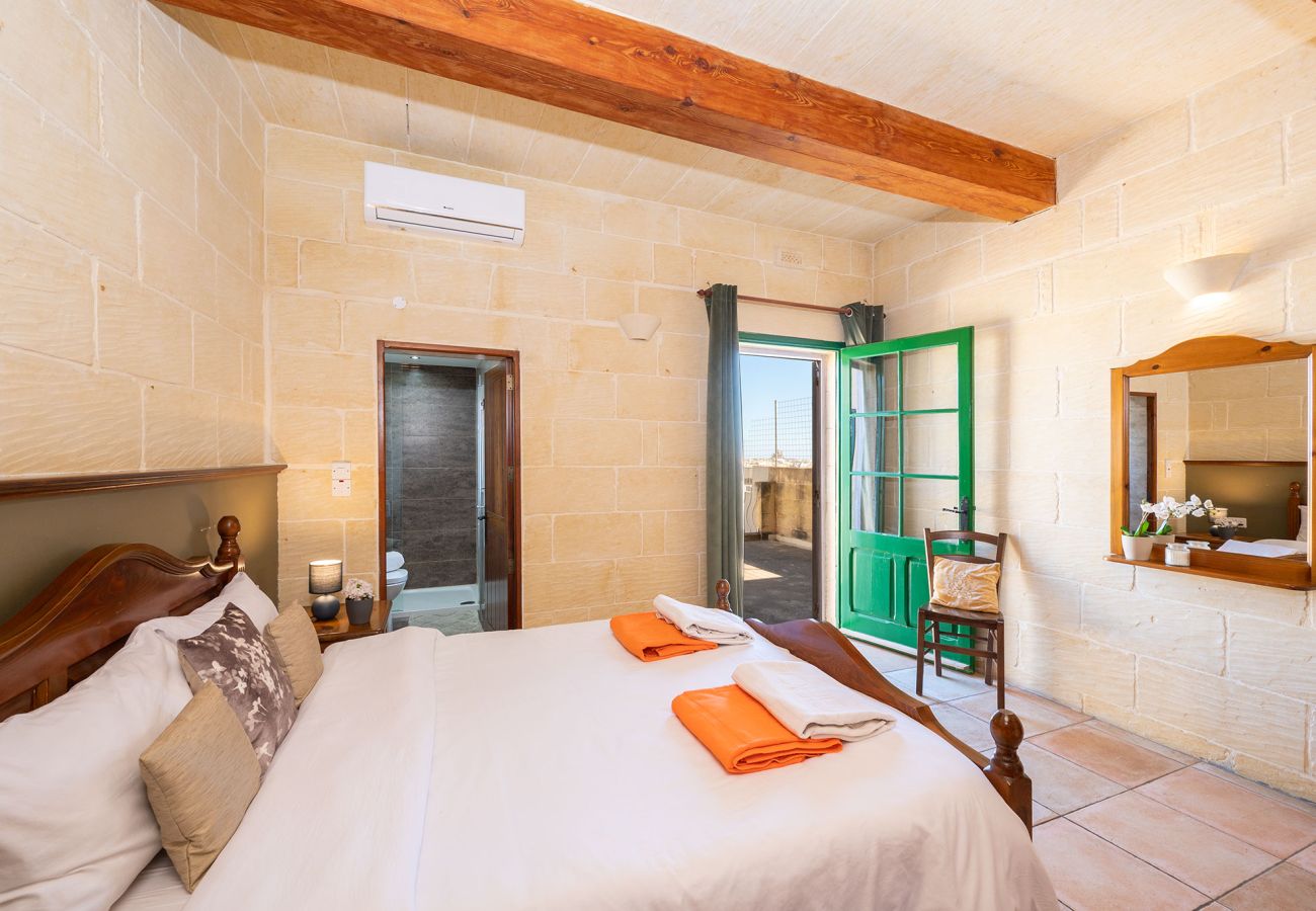 Country house in Ta' Kerċem - Ta Kalanc Holiday Home