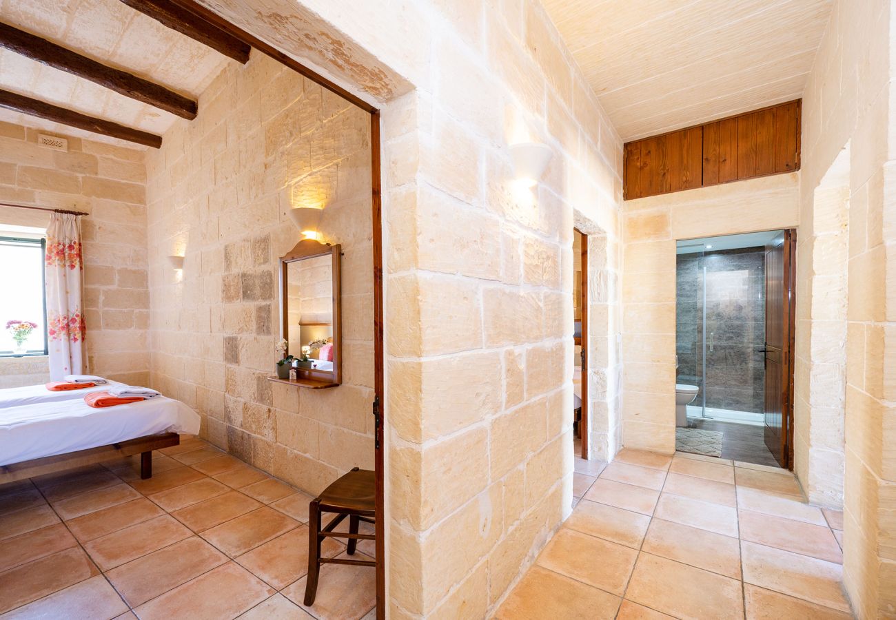 Country house in Ta' Kerċem - Ta Kalanc Holiday Home