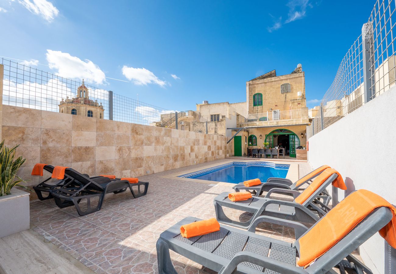 Country house in Ta' Kerċem - Ta Kalanc Holiday Home