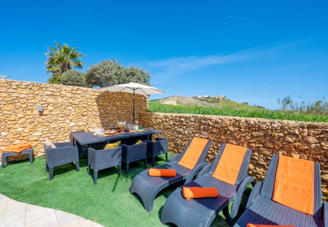 Country house in L-Għasri - Levecca 2 Holiday Home