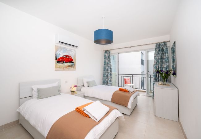 Apartment in Marsalforn - The Hillock Penthouse South A14 Apartment in Marsalforn - The Hillock Penthouse South A14