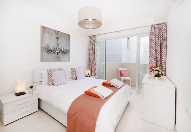 Apartment in Marsalforn - The Hillock Penthouse South A14 Apartment in Marsalforn - The Hillock Penthouse South A14