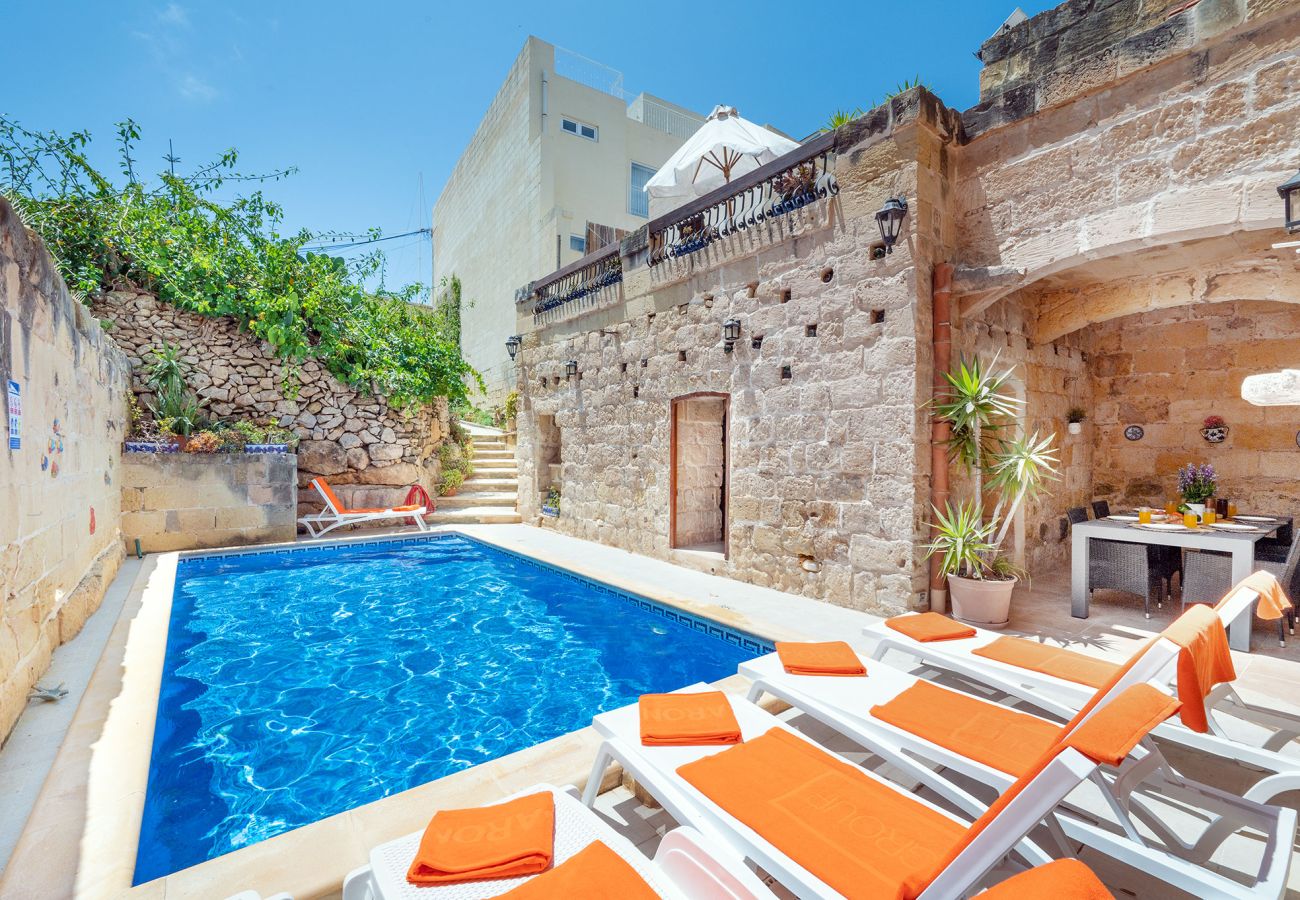 Country house in Munxar - Razzett Matli Holiday Home